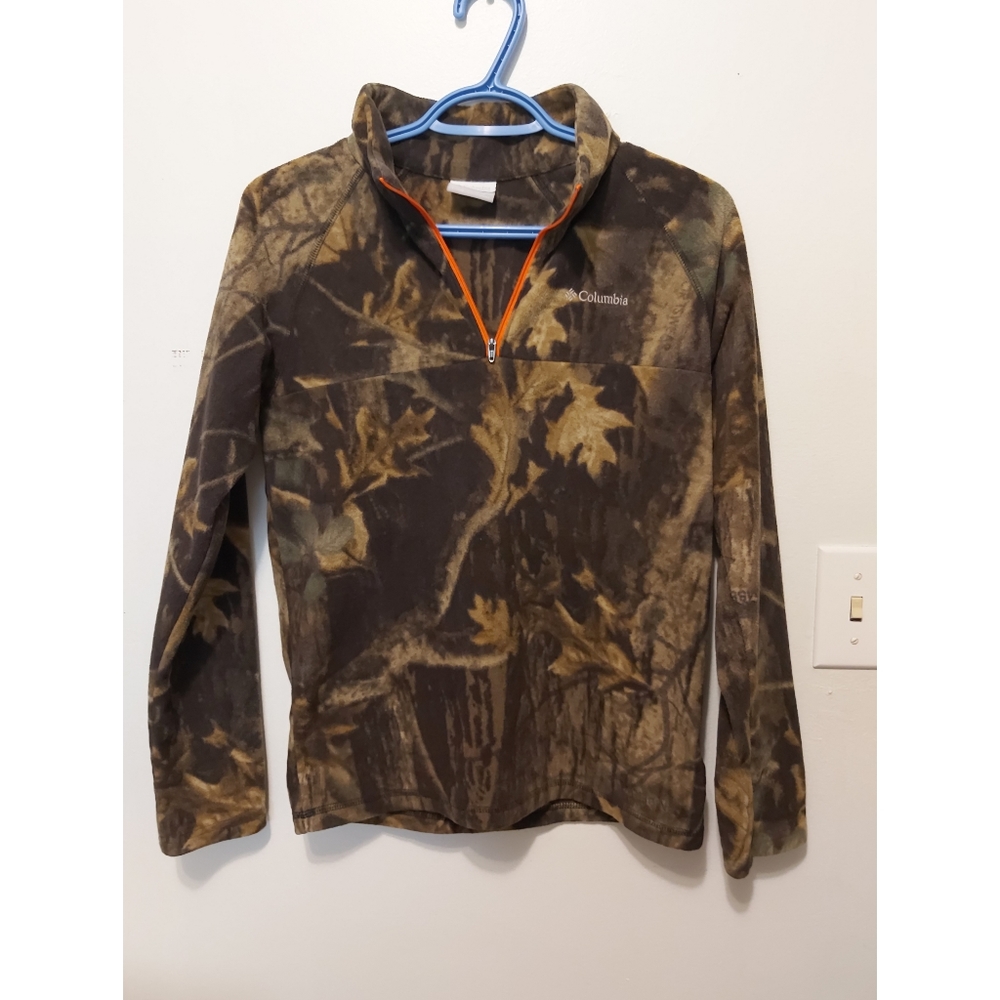 Columbia camo half zip sweater size large
